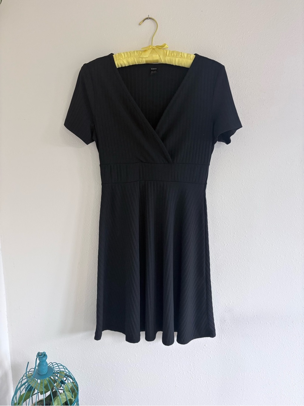 SHEIN Black Ribbed Faux Wrap V Neck Fit & Flare Dress Size Medium US 6